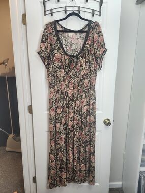 Festi Floral Scoop-Neck Maxi Dress in Pink and Black,Fits Like Torrid 3X (22-24)
